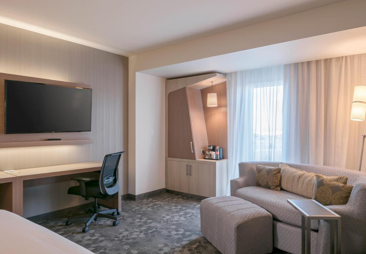 Courtyard By Marriott Ciudad Juarez Hotel Екстериор снимка